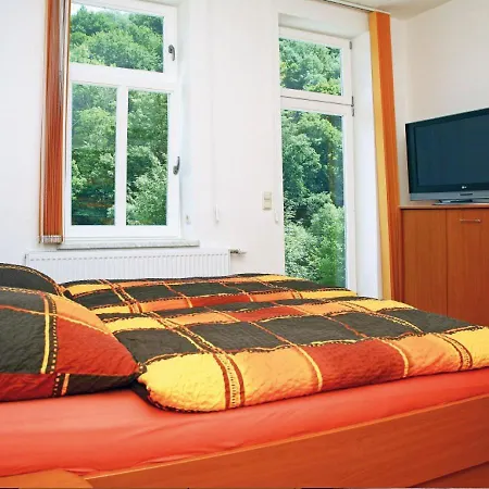 Numero1-pension Und Cafe Guest house