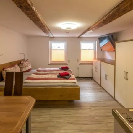 Numero1-pension Und Cafe ゲストハウス