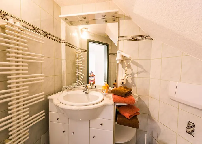 Numero1-pension Und Cafe ゲストハウス 3*