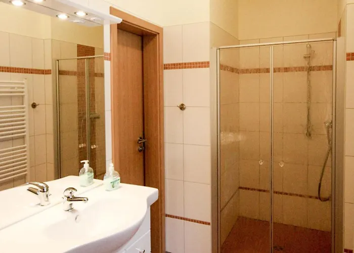 Numero1-pension Und Cafe ゲストハウス 3*