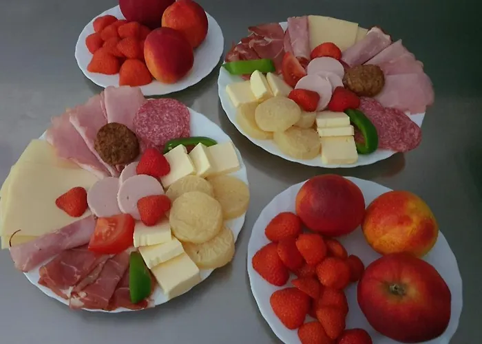 Numero1-pension Und Cafe リューベラント